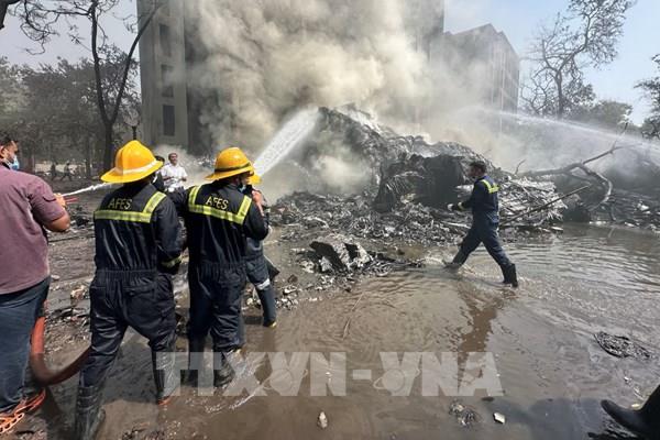 Vụ rơi máy bay tại Ấn Độ: Tìm thấy người sống sót trên chuyến bay