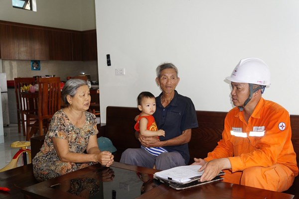 EVNNPC đảm bảo cung cấp điện an toàn, không để xảy ra sự cố lớn