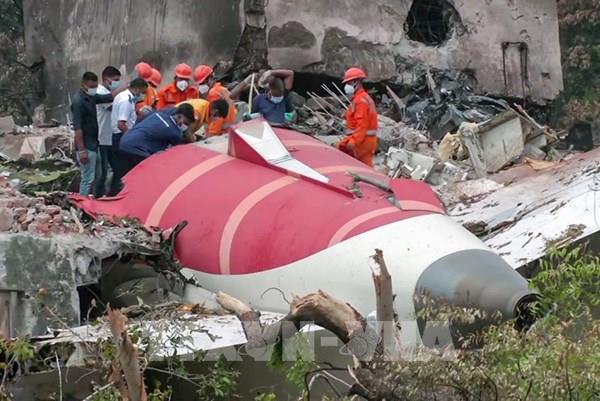 Vụ rơi máy bay tại Ấn Độ: FAA, Boeing bác khả năng lỗi khóa nhiên liệu