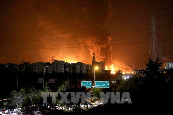 Căng thẳng Israel-Iran: Israel tấn công trụ sở Bộ Quốc phòng Iran