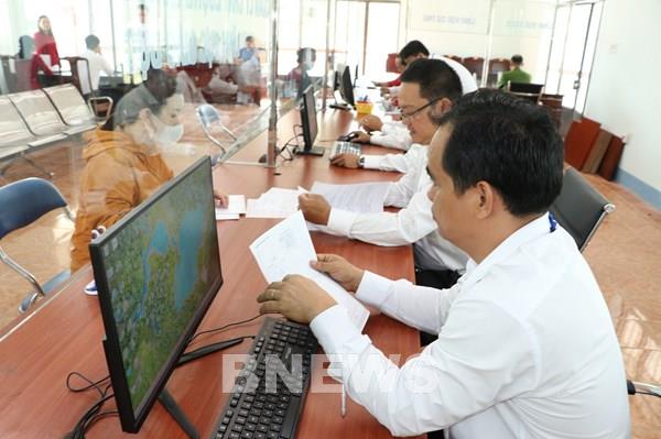 Cử cán bộ về địa phương hỗ trợ lĩnh vực đất đai