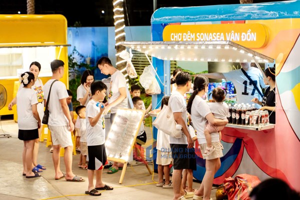 Chợ đêm Vân Đồn: Điểm hẹn ẩm thực - giải trí hấp dẫn