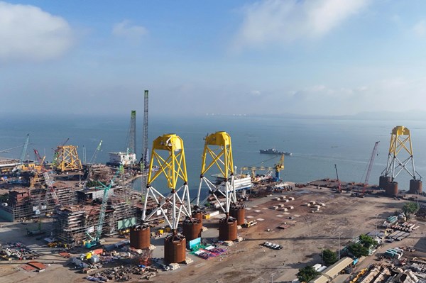 Thị trường năng lượng phục hồi, sắc xanh chiếm ưu thế