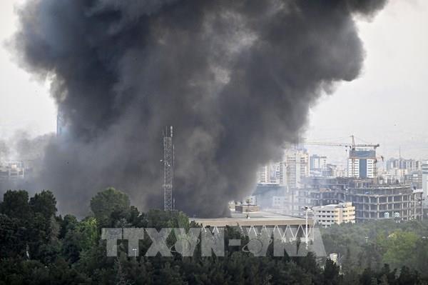 Căng thẳng Israel – Iran: Iran cấm quan chức sử dụng thiết bị kết nối công cộng