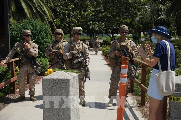 Mỹ dỡ bỏ lệnh giới nghiêm tại Los Angeles