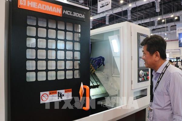 Hơn 800 gian hàng tham dự Triển lãm Công nghiệp và sản xuất Việt Nam 2025