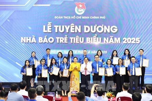 Lễ Tuyên dương Nhà báo trẻ tiêu biểu thuộc Đoàn Thanh niên Chính phủ