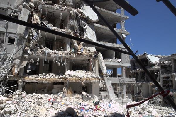 Các quốc gia tiếp tục sơ tán công dân khỏi Israel và Iran