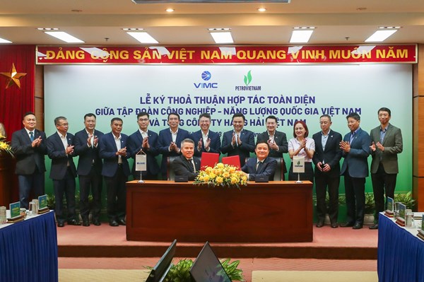 Petrovietnam và VIMC hợp tác thúc đẩy kinh tế biển