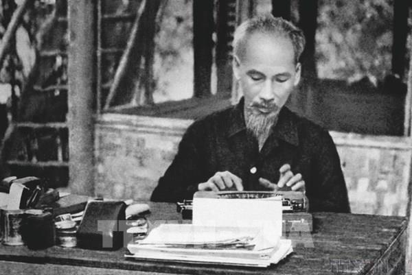 Báo chí Cách mạng Việt Nam - một thế kỷ đồng hành cùng dân tộc