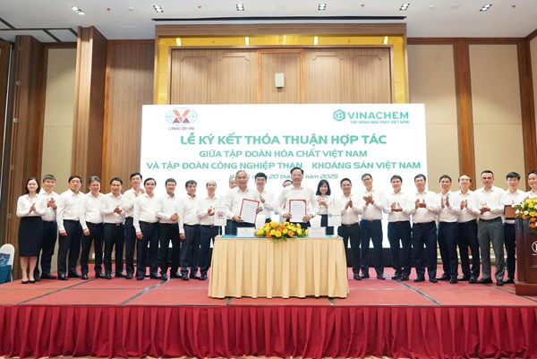Vinachem và TKV hợp tác chiến lược, tạo chuỗi giá trị công nghiệp bền vững