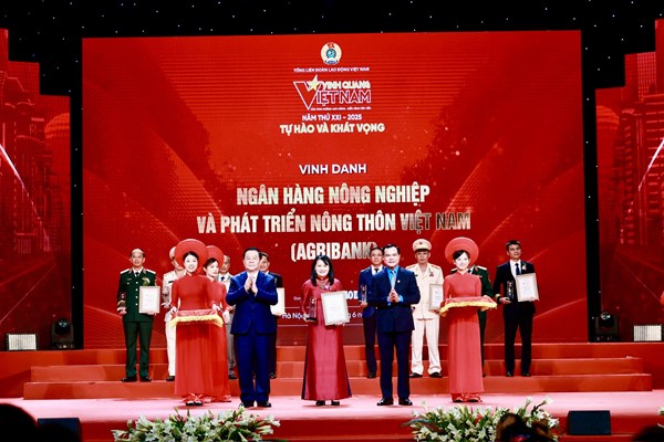 Agribank được vinh danh tại Chương trình “Vinh quang Việt Nam” 2025