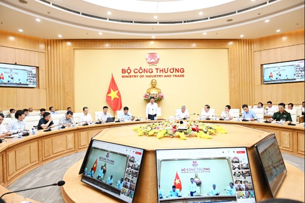 Tổng sản lượng điện 6 tháng tăng hơn 3%