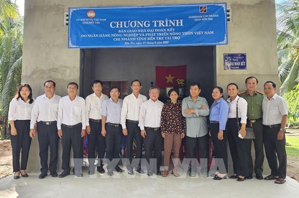 Bến Tre xóa nhà tạm, dựng niềm tin