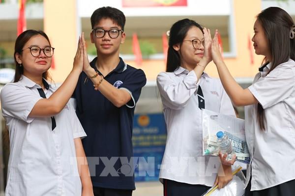 Kỳ thi tốt nghiệp THPT 2025: Thí sinh bắt đầu làm bài thi tự chọn