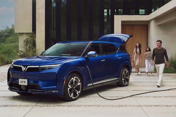 VinFast hợp tác với ngân hàng BCA mở rộng mạng lưới xe điện tại Indonesia