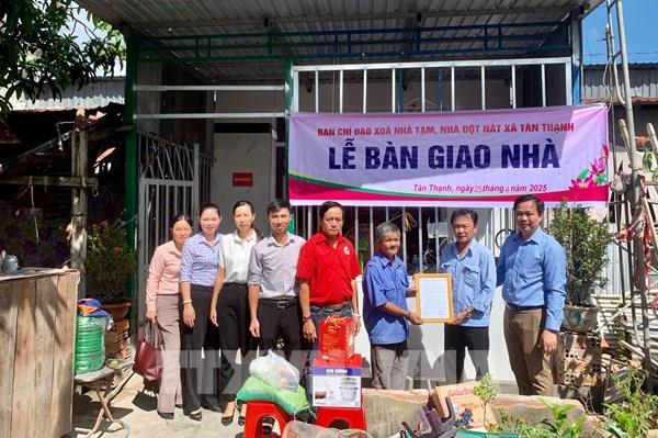 Gieo yêu thương, dựng mái ấm