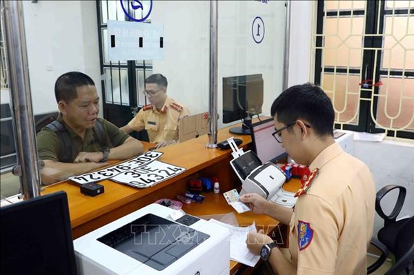 Đấu giá biển số xe ô tô, mức giá cao nhất lên tới gần 3,9 tỷ đồng