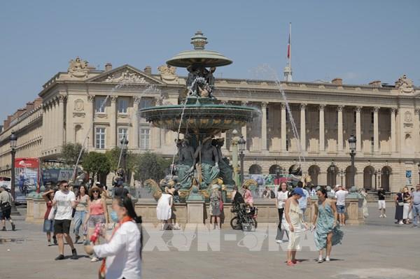 Sóng nhiệt kỷ lục gây xáo trộn nghiêm trọng tại châu Âu