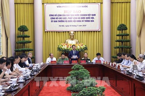 Công bố Lệnh của Chủ tịch nước về 15 luật, 1 pháp lệnh vừa được Quốc hội, Ủy ban Thường vụ Quốc hội thông qua
