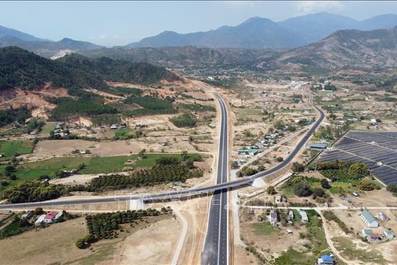 Sớm giải quyết tình trạng nứt nhà do thi công cao tốc Nha Trang - Cam Lâm