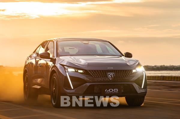 Peugeot 408 ra mắt phiên bản giới hạn 215 xe kỷ niệm di sản 215 năm