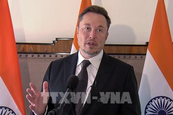 Tỷ phú Elon Musk cáo buộc Apple thiên vị OpenAI