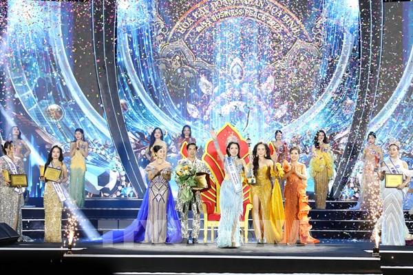 Người đẹp Nguyễn Thị Thu Hiền đăng quang Hoa hậu Doanh nhân Hòa bình 2025