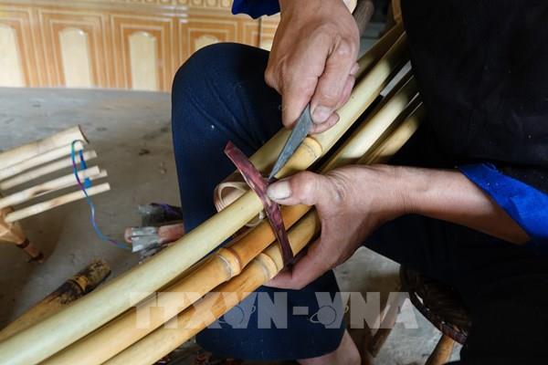  Đặc sắc nghệ thuật chế tác khèn Mông ở vùng cao Lào Cai