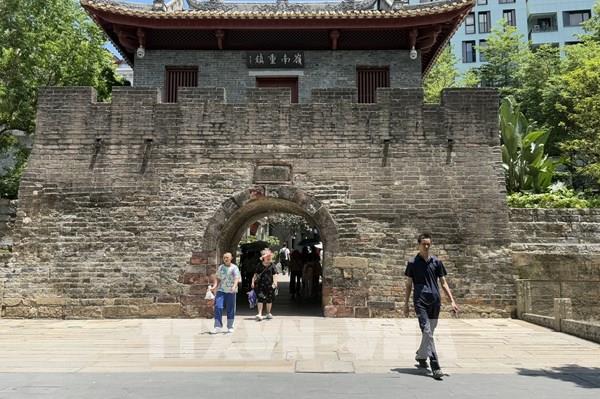 Thành cổ Nam Đầu – di tích lịch sử giữa lòng siêu đô thị hiện đại của Trung Quốc