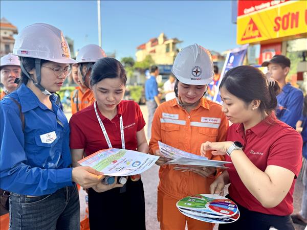 PC Hưng Yên khuyến cáo khách hàng tiết kiệm điện tránh hóa đơn tiền điện tăng cao