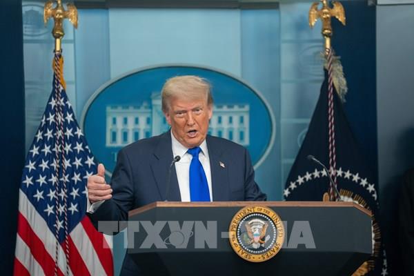 Tổng thống Trump công bố mức thuế quan mới đối với 14 quốc gia kể từ 1/8