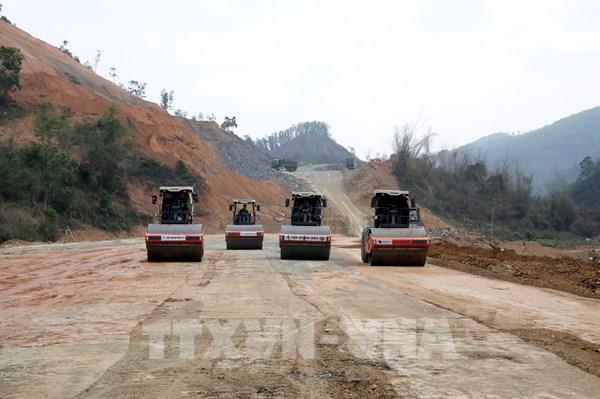 Tháo gỡ khó khăn hai dự án cao tốc qua Lạng Sơn