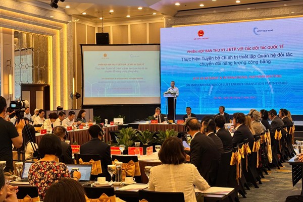 Việt Nam huy động hơn 7 tỷ USD cho chuyển đổi năng lượng công bằng