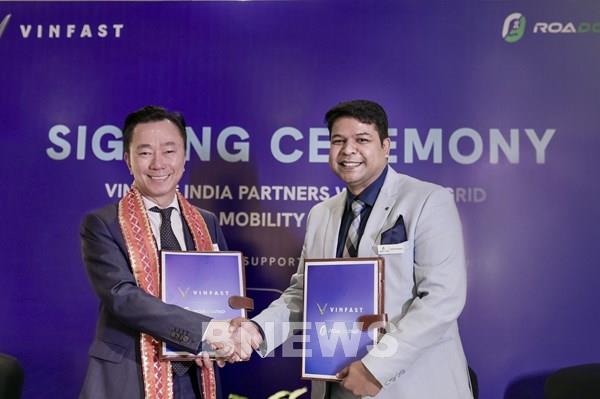 VinFast ký kết với Roadgrid đẩy mạnh hạ tầng sạc và dịch vụ ở Ấn Độ