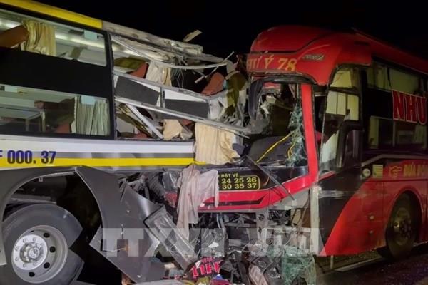 Tai nạn nghiêm trọng trên cao tốc Vĩnh Hảo – Phan Thiết làm 3 người chết