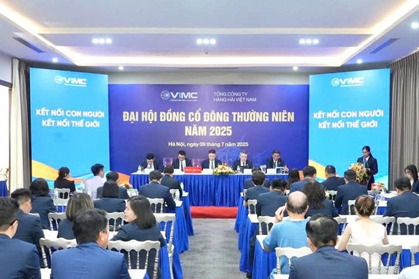 VIMC đẩy mạnh đầu tư hạ tầng cảng biển, logistics và phát triển đội tàu