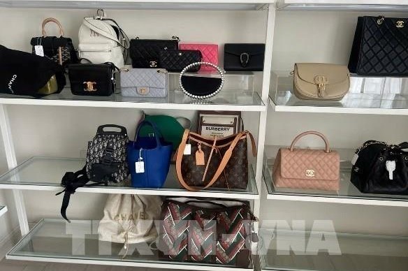 Tạm giữ đối tượng kinh doanh online trốn thuế với doanh thu hơn 800 tỷ đồng