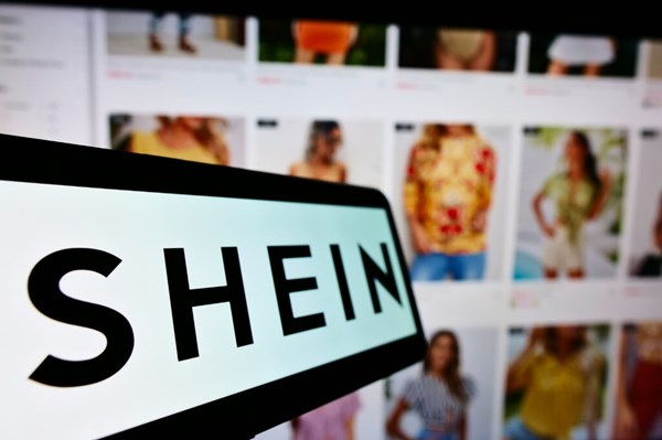 "Ông lớn" bán lẻ sản phẩm thời trang Trung Quốc liên tiếp vướng rắc rối pháp lý