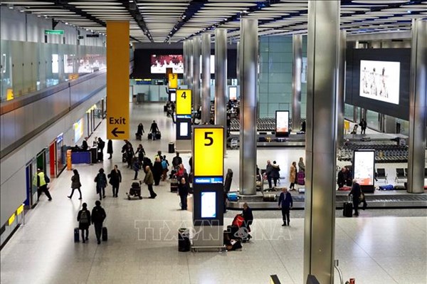 Sân bay Heathrow đề xuất tăng phí hạ cánh để mở rộng công suất khai thác