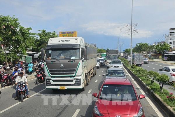 Ùn tắc giao thông kéo dài, BOT cầu Rạch Miễu liên tục xả trạm