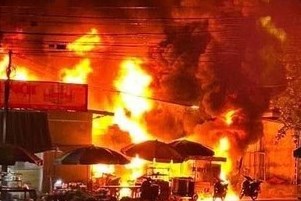 Bắc Ninh: Cháy lớn tại cửa hàng kinh doanh xăng dầu