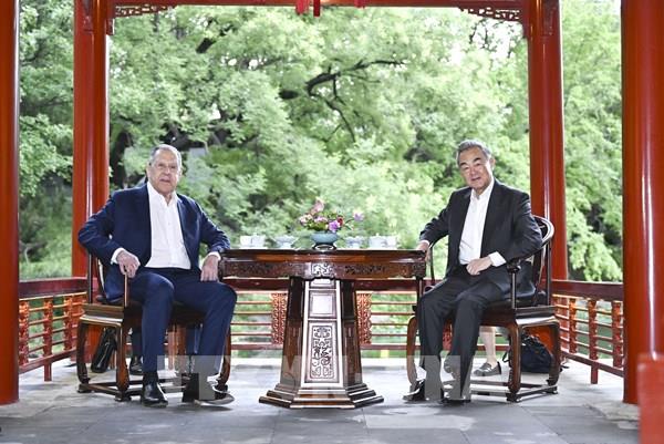 Ngoại trưởng Trung Quốc và Nga thảo luận nhiều vấn đề quan trọng