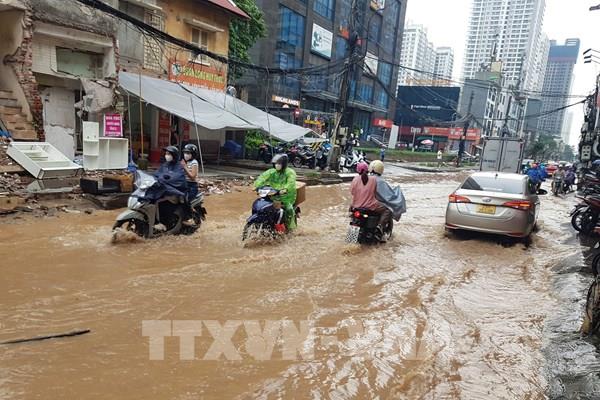 Hà Nội cảnh báo cơn gây mưa lớn dễ ngập úng khu vực nội đô