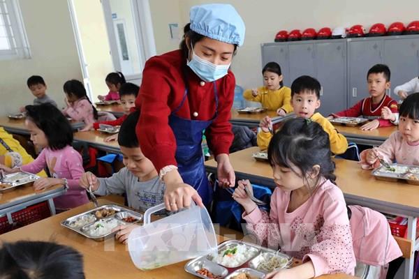 Hà Nội siết chặt an toàn bữa ăn bán trú học đường