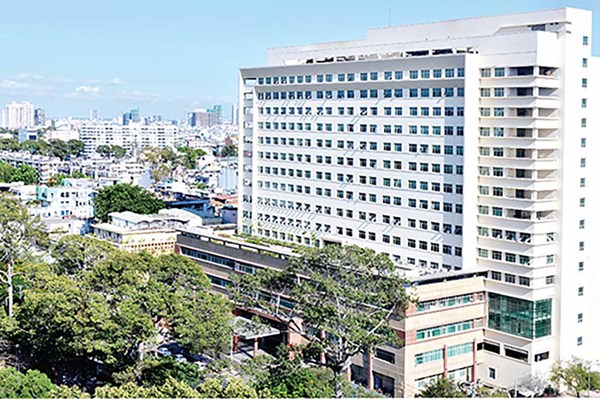 13 thí sinh đầu tiên được trúng tuyển thẳng vào Đại học Y dược TP.HCM