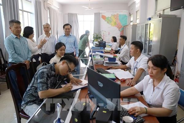 Đắk Lắk gỡ khó cho bộ máy 2 cấp bằng hỗ trợ tài chính