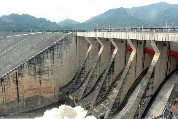 15 giờ ngày 17/7, mở tiếp cửa xả đáy thứ 3 hồ thủy điện Hòa Bình