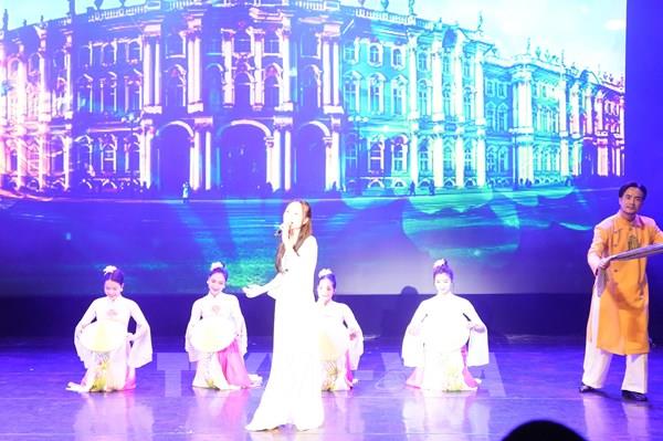 Đưa văn hóa - nghệ thuật Việt Nam tới bạn bè Nga và quốc tế