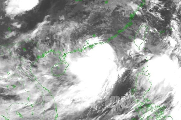 Bão số 3 cách Quảng Ninh-Hải Phòng khoảng 680km, gây nước dâng và mưa lớn
